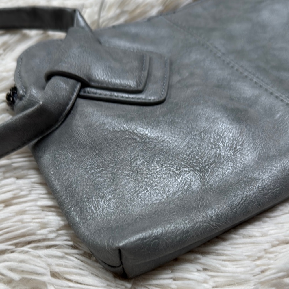 Boutique Faux Leather Wristlet 💗 Gray - Picture 5 of 11